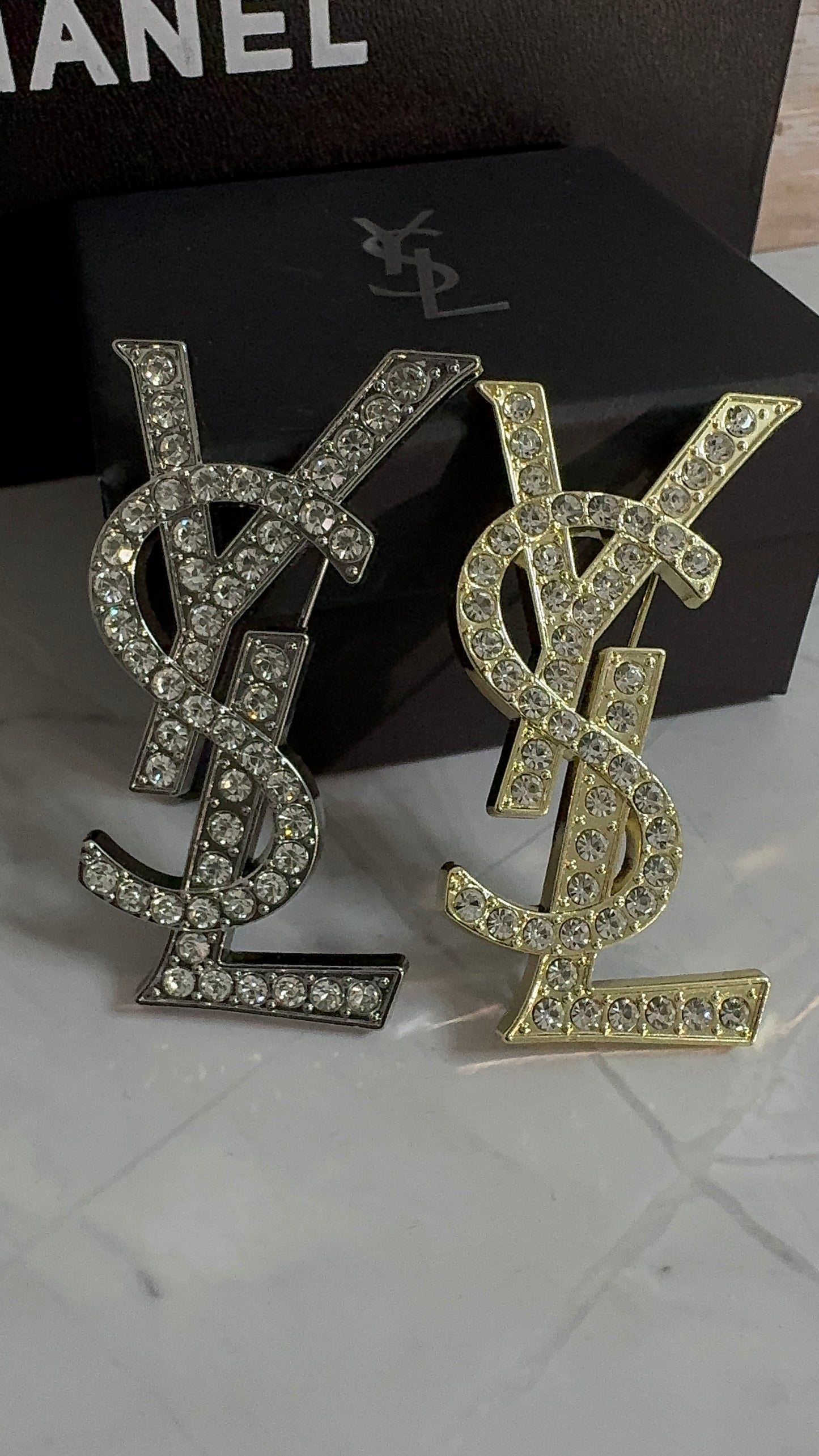 Luxury Y.S Detailed Brooch pin