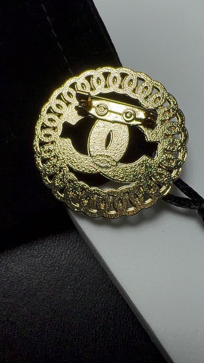 Luxury C.C Chain loop Brooch pin