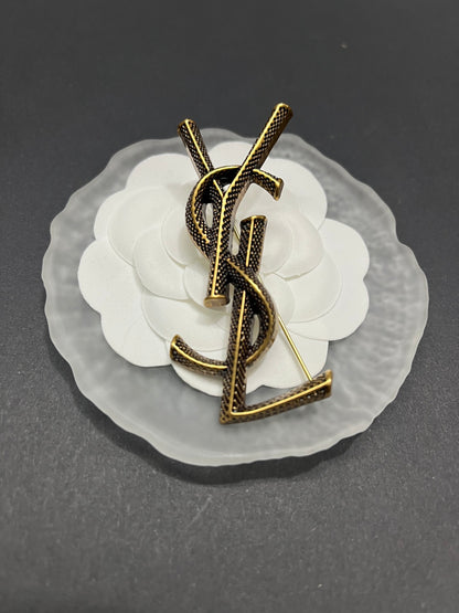 Luxury Y.S Detailed vintage Brooch pin