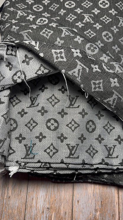 L 03- Brown jacquard fabric