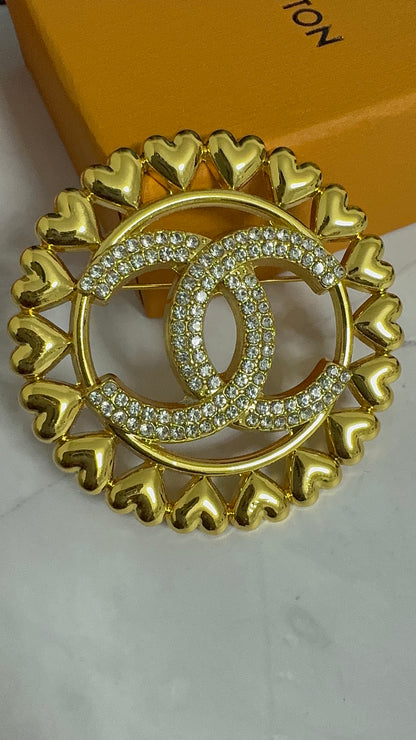 Luxury C.C Hearts Brooch pin l