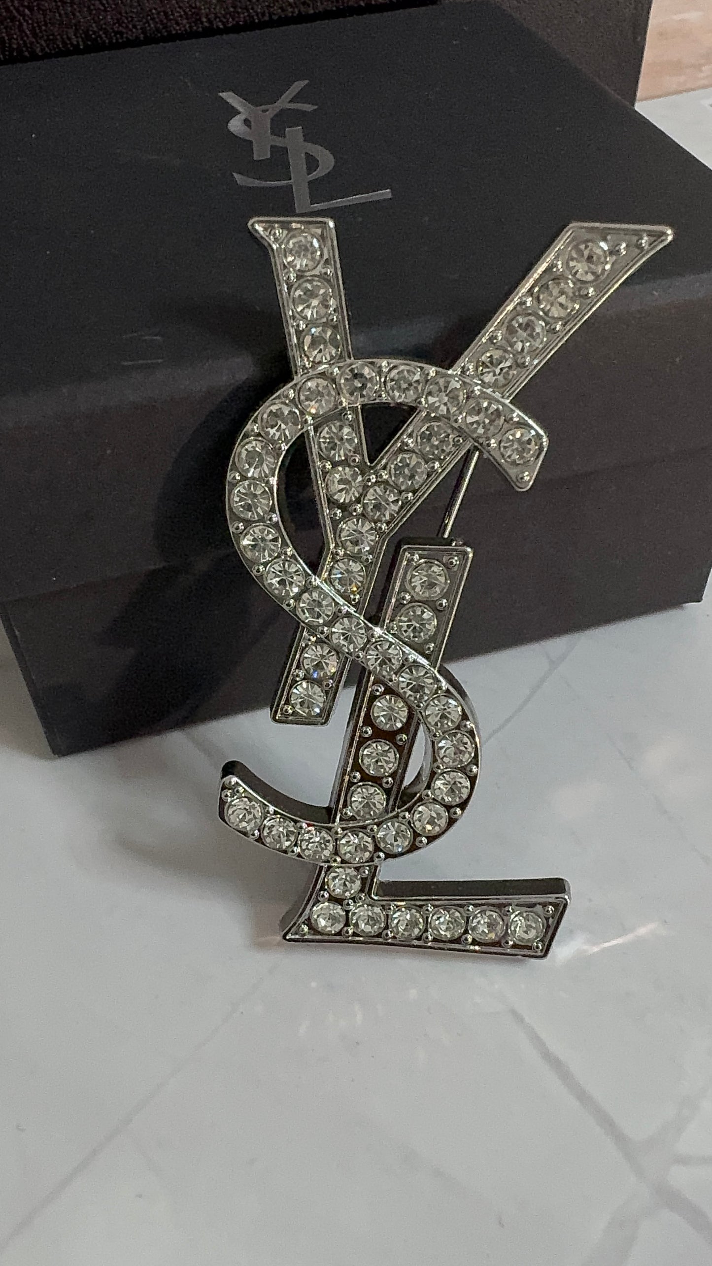 Luxury Y.S Detailed Brooch pin