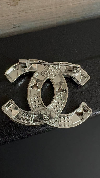 Luxury C.C Brooch pin