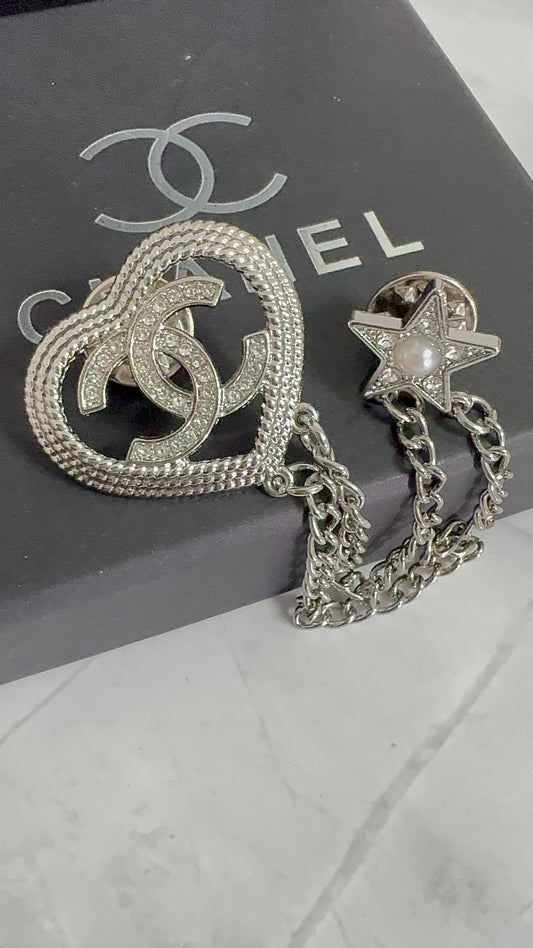 Luxury C.C Chain Brooch pin