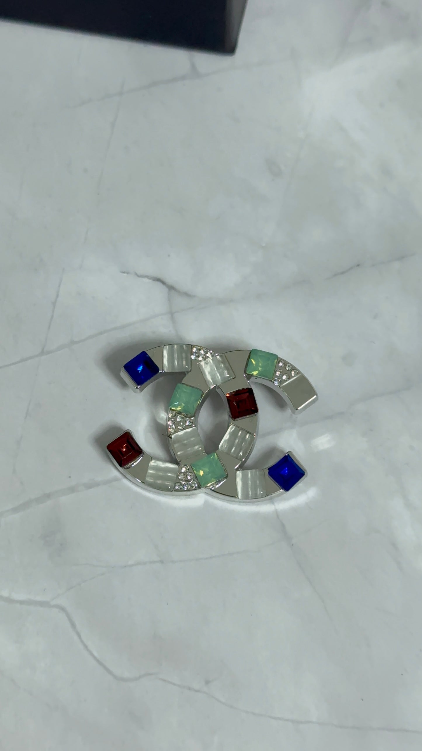 Luxury C.C Brooch pin