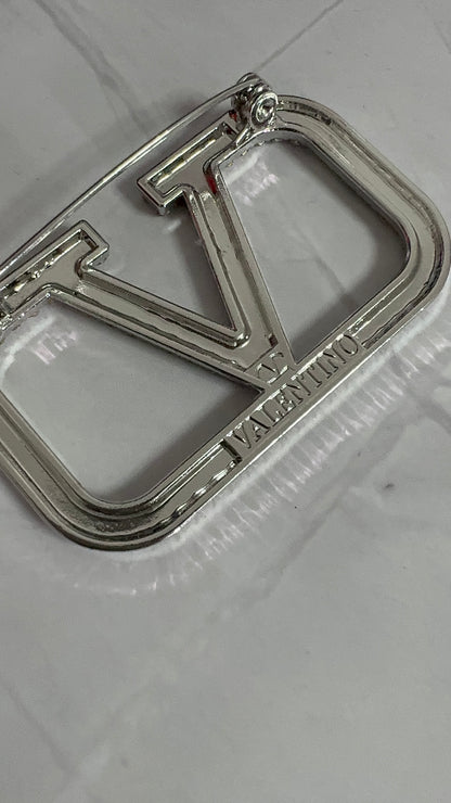 V.  Brooch Pin