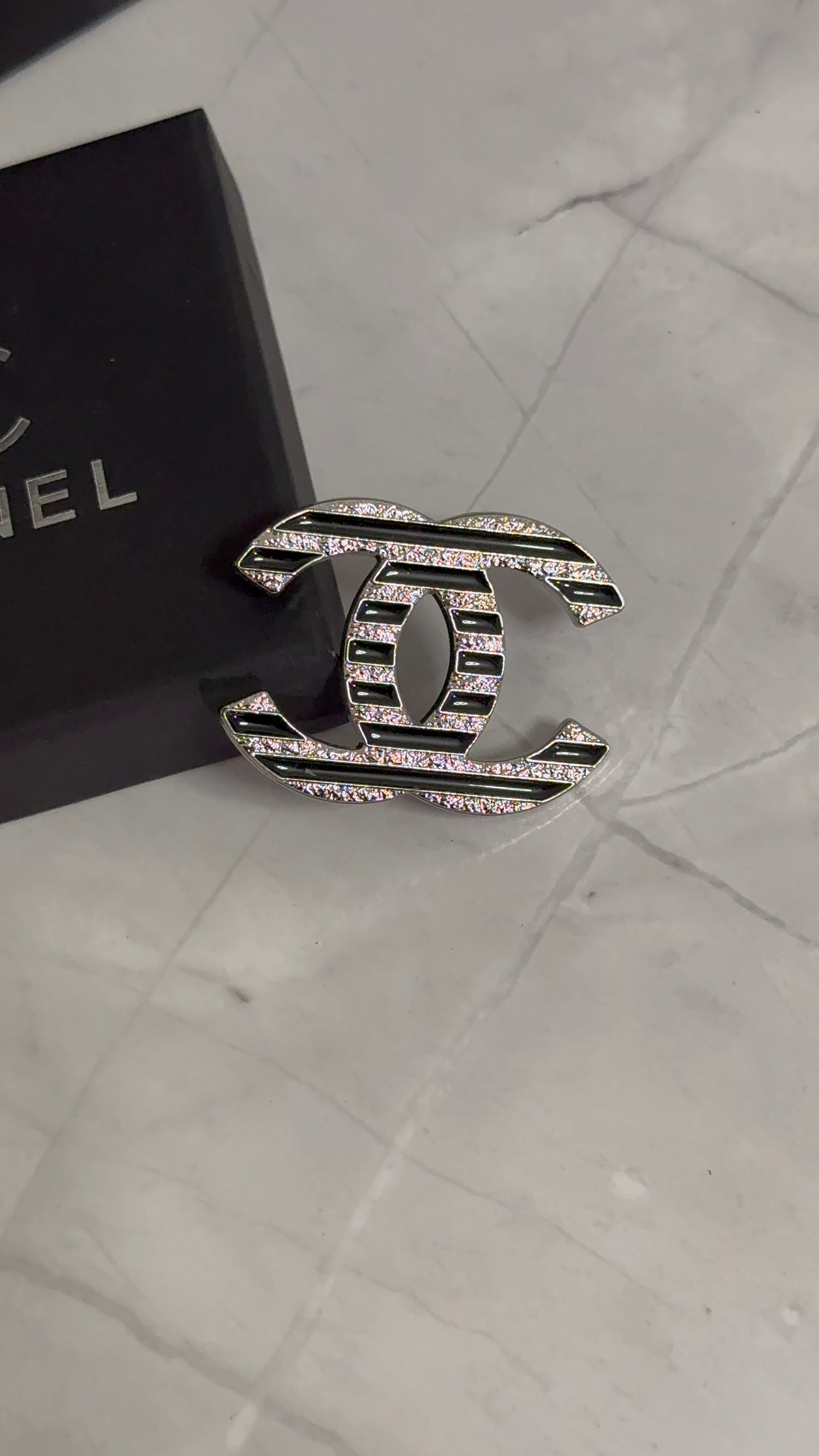 Luxury C.C Detailed Brooch pin