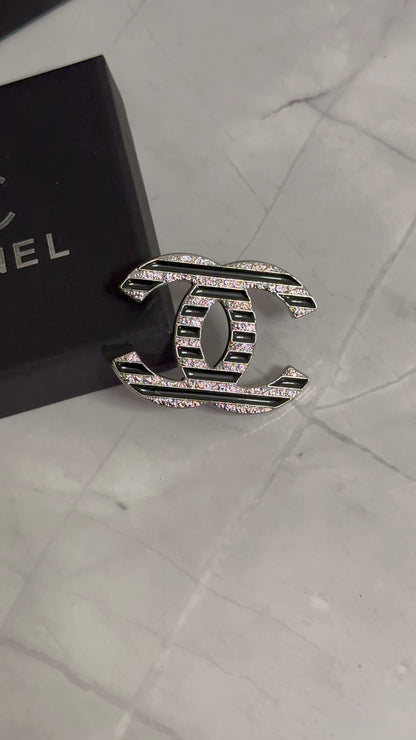 Luxury C.C Detailed Brooch pin