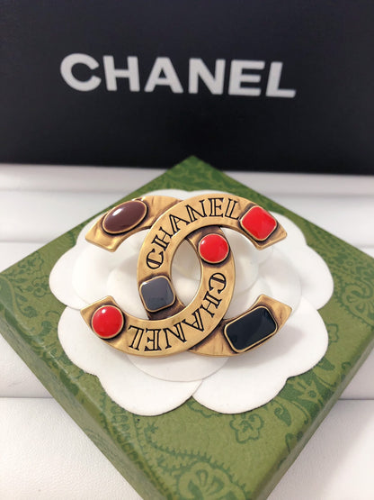 Luxury C.C Detailed vintage Brooch pin