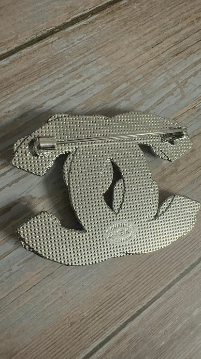 Luxury C.C Detailed Brooch pin
