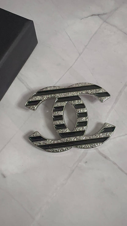 Luxury C.C Detailed Brooch pin