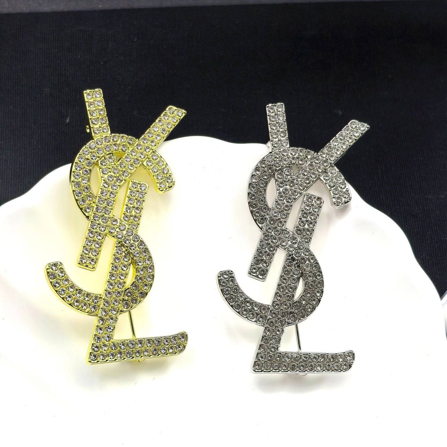 Luxury Y.S Brooch pin