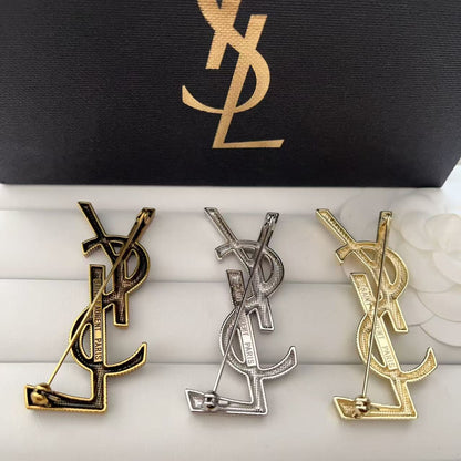 Luxury Y.S Detailed vintage Brooch looked
