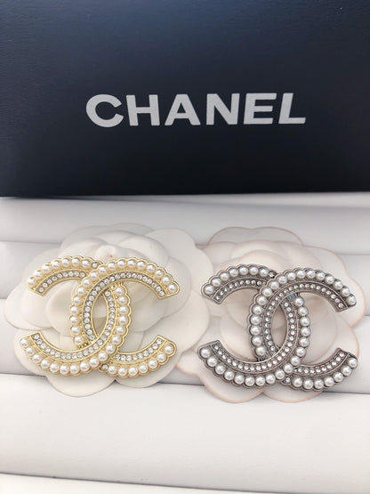 Luxury C.C Brooch pin