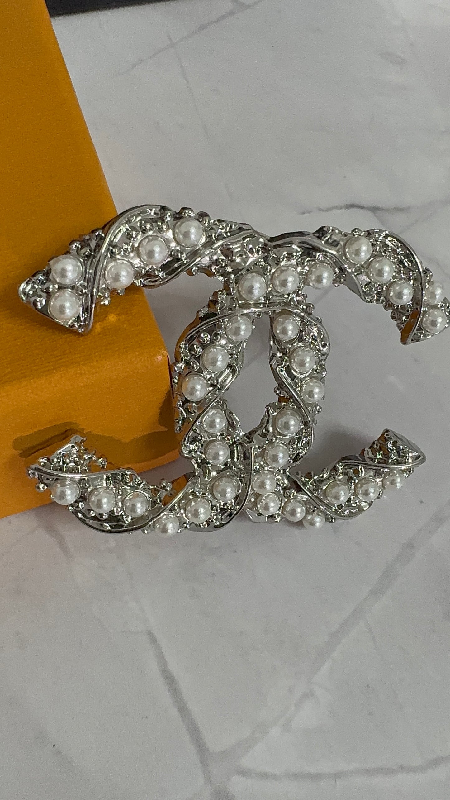 Luxury C.C Detailed Brooch pin