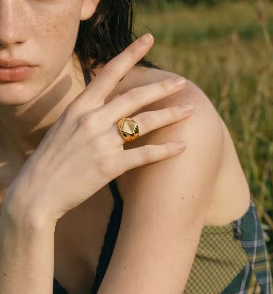 18K Gold Plated Signet Rhombus Pyramidal Faceted Stainless Steel Ring