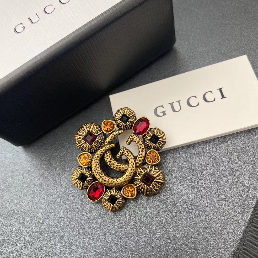 Luxury G.G vintage gold pin