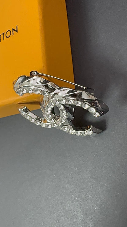 Luxury C.C Detailed Brooch pin