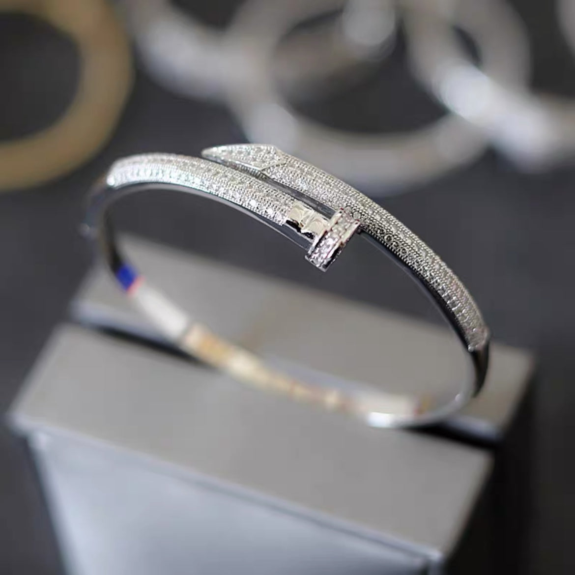 Luxury Top-Quality Bangles