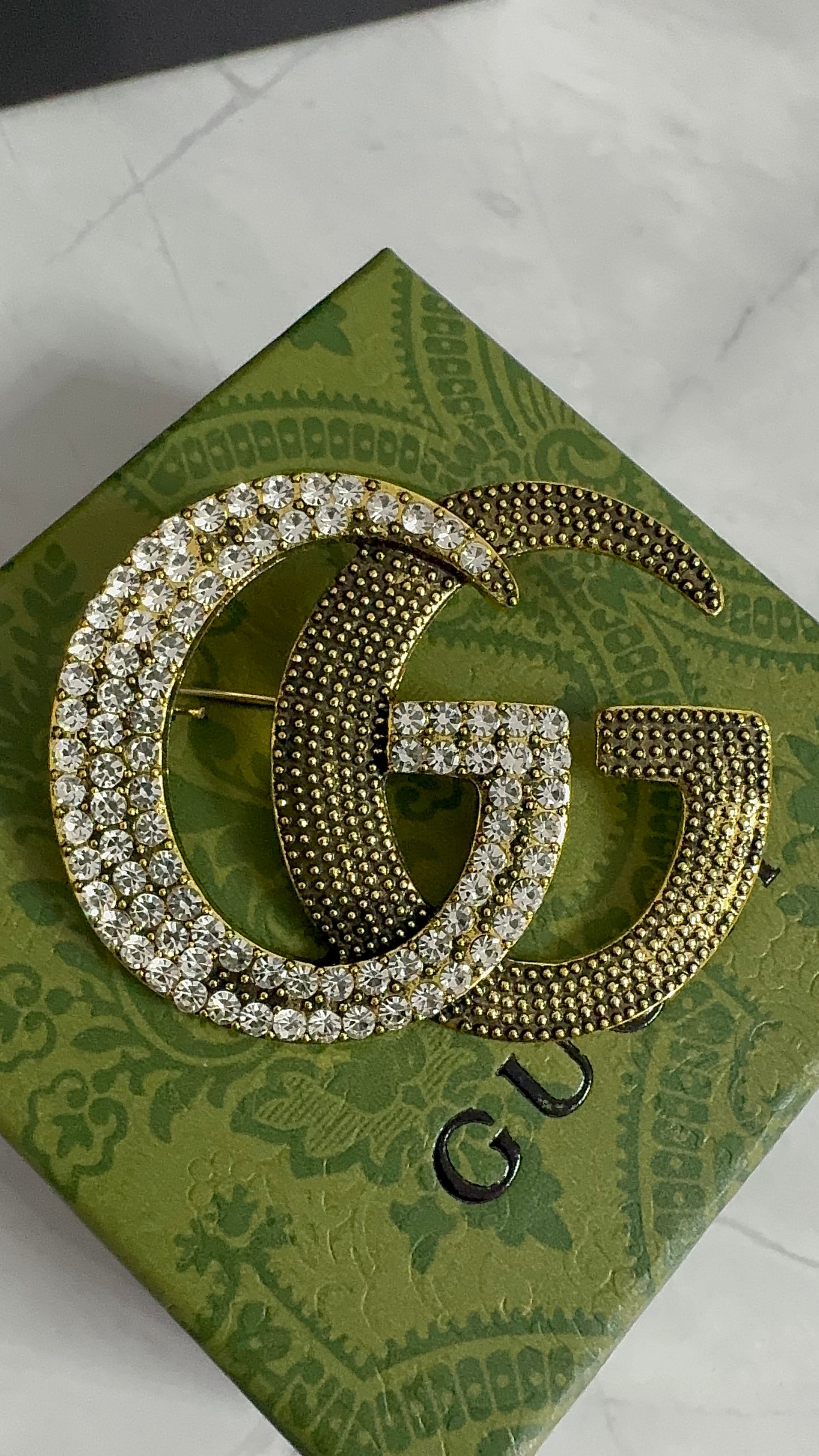 Luxury G.G Vintage Brooch pin
