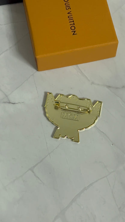 Luxury MCM Brooch pin