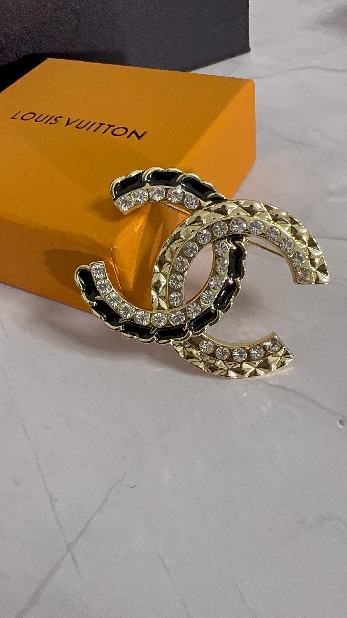 Luxury C.C Vintage Brooch pin