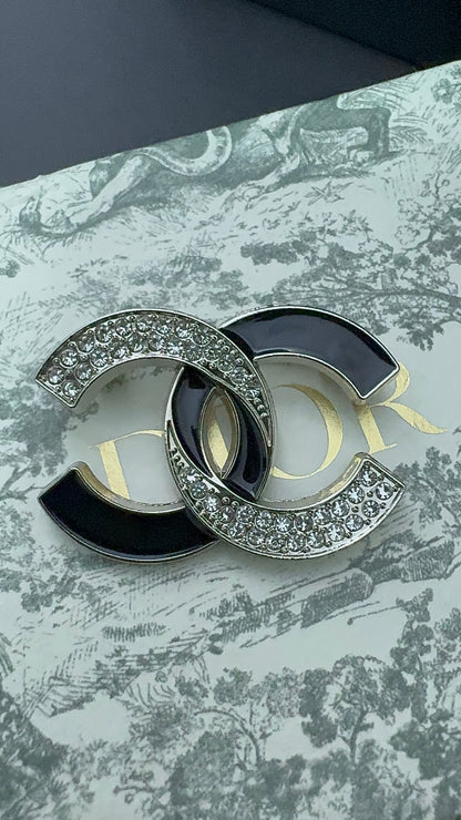 Luxury C.C Gold Brooch pin