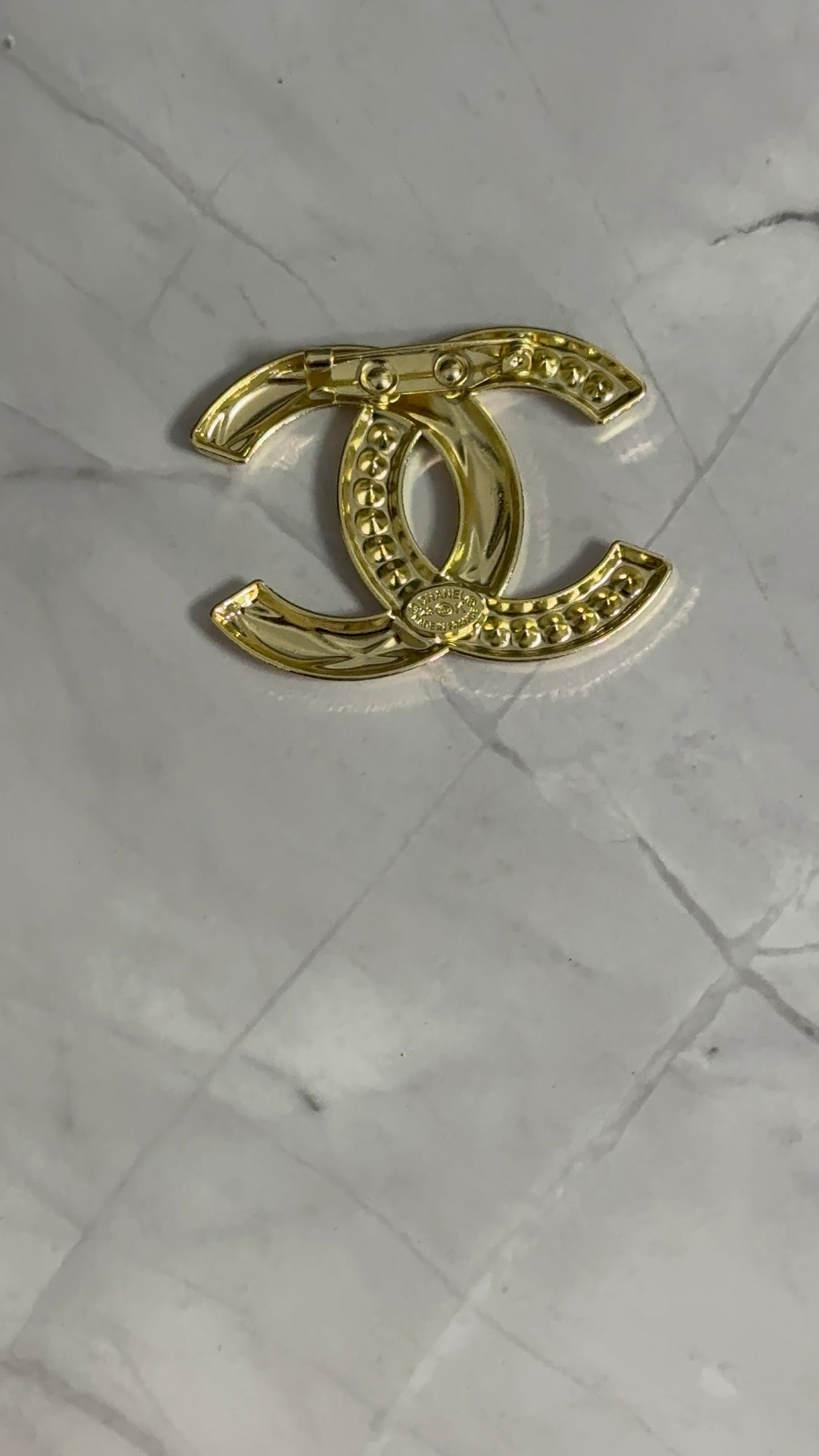 Luxury G.G Vintage Brooch pin