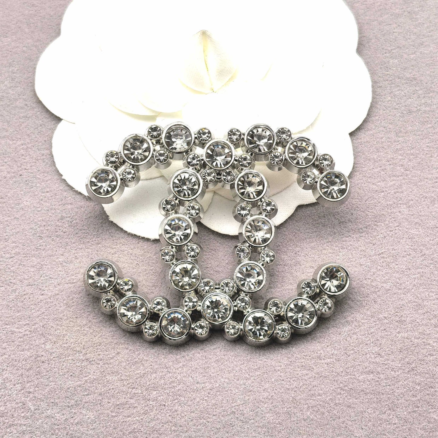 Luxury C.C Brooch pin