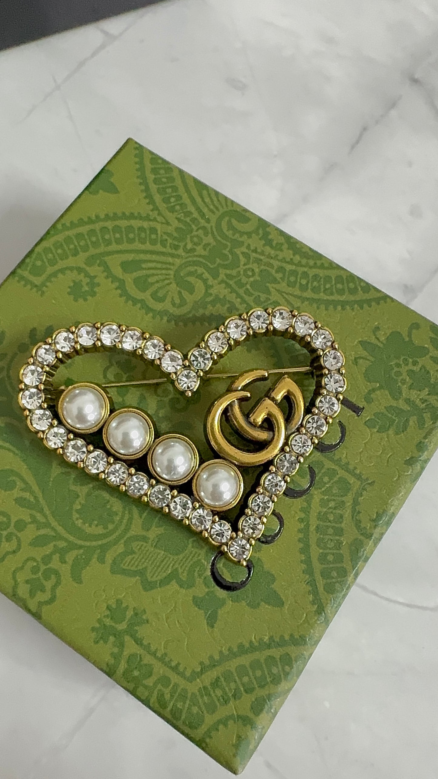 Luxury G.G Vintage Brooch pin