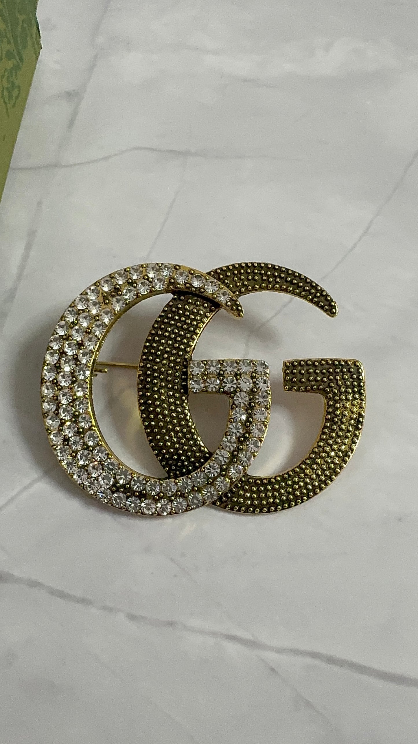 Luxury G.G Vintage Brooch pin