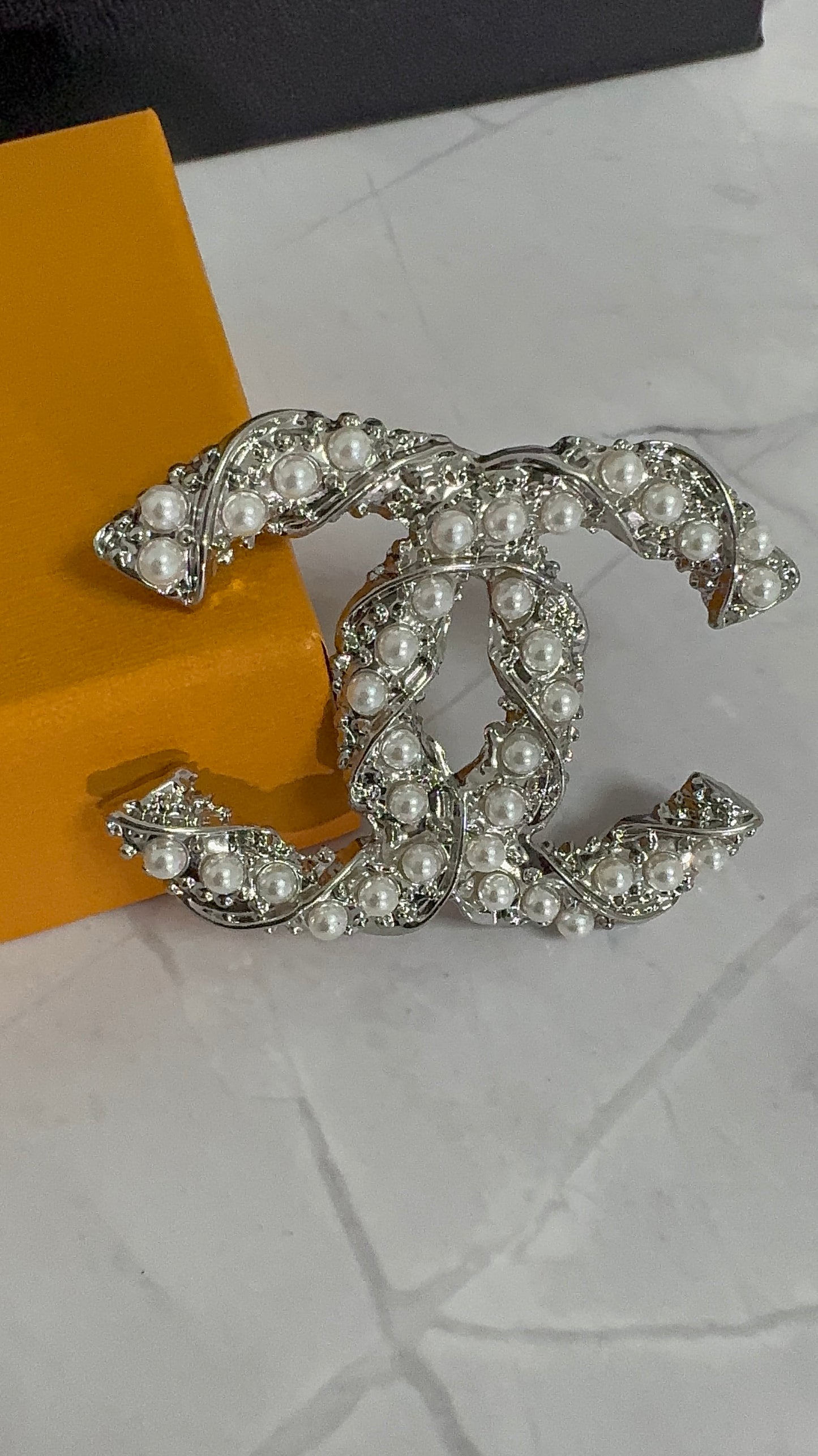 Luxury C.C Detailed Brooch pin