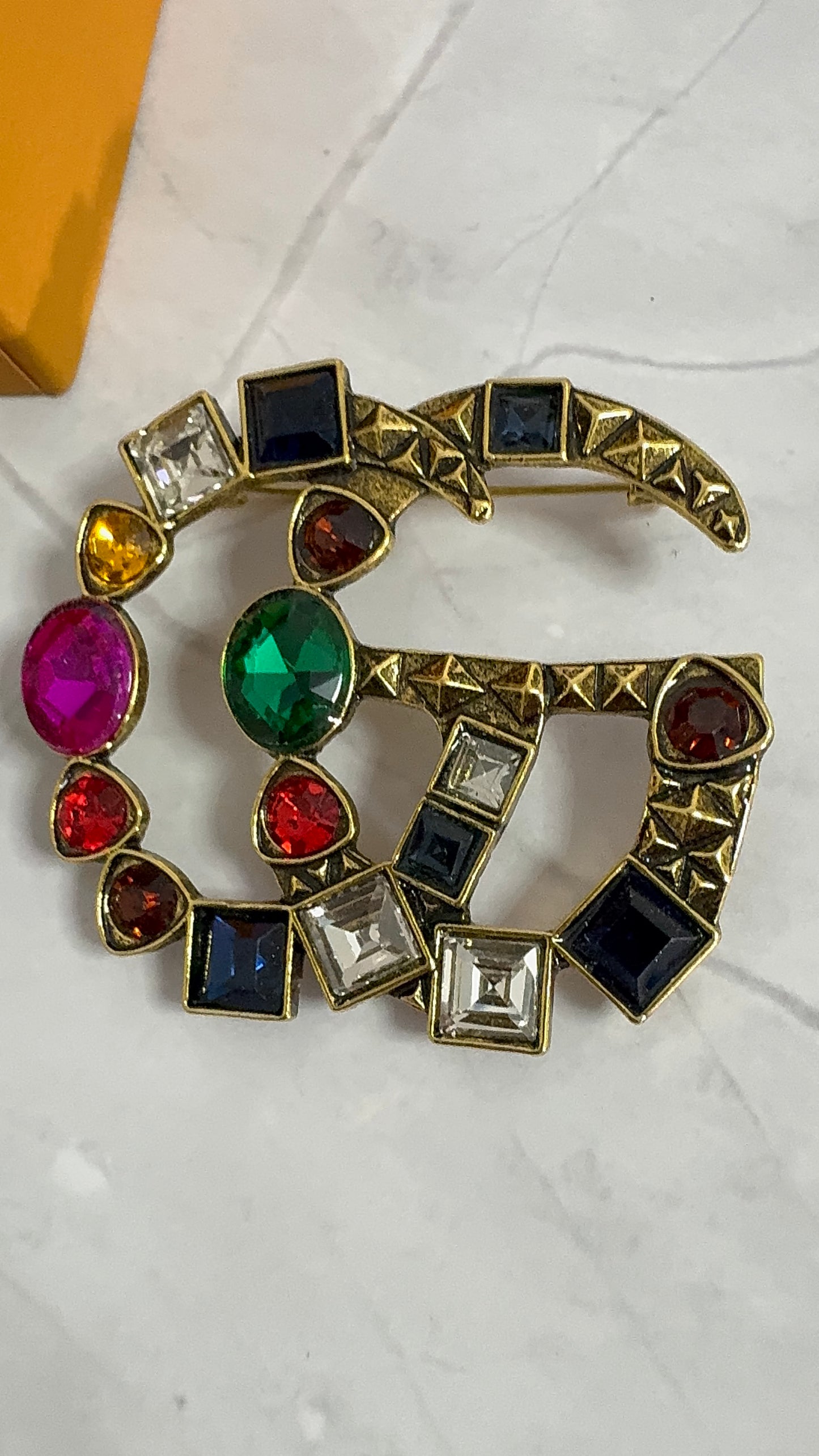 Luxury G.G Vintage Brooch pin