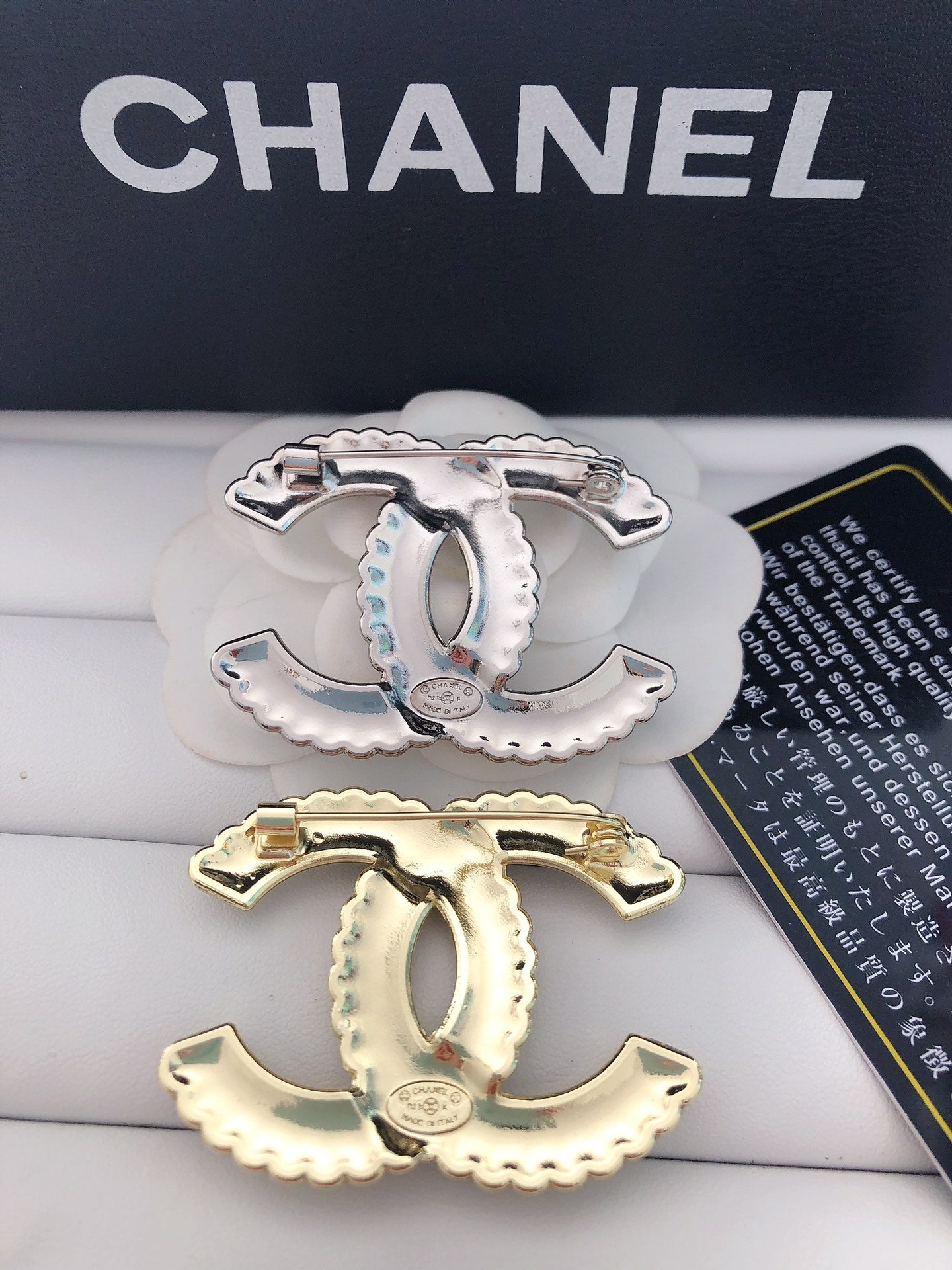 Luxury C.C Brooch pin