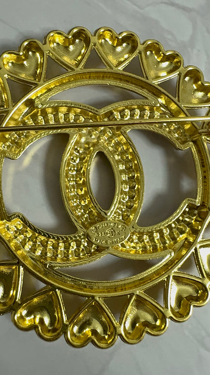 Luxury C.C Hearts Brooch pin l