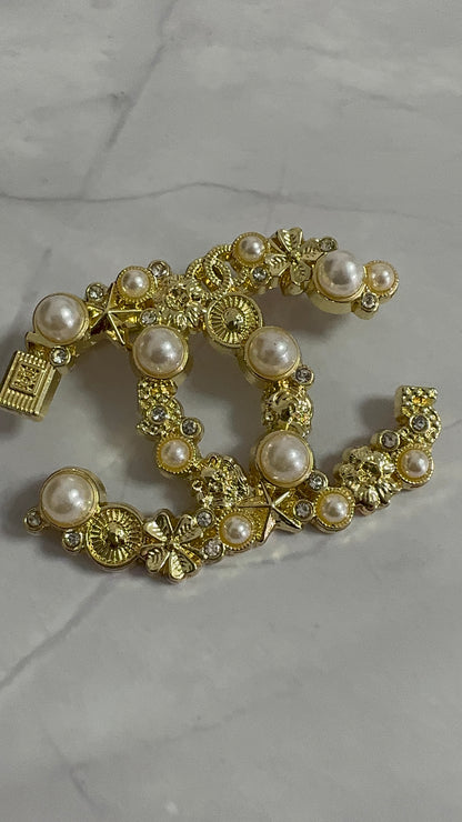Luxury C.C Detailed Brooch pin