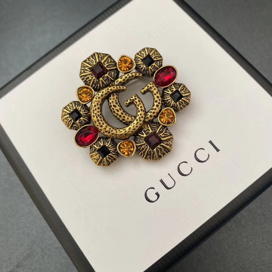 Luxury G.G vintage gold pin