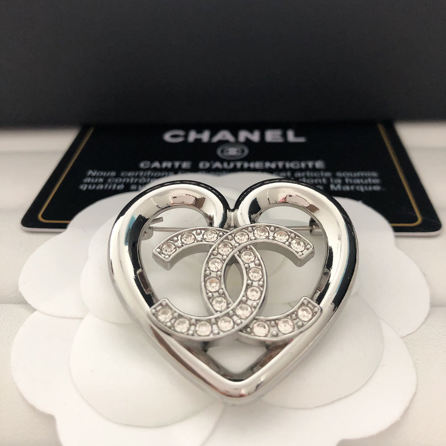 Luxury C.C silver heart brooch