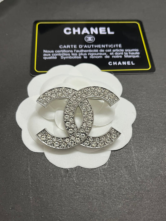 Luxury C.C silver brooch