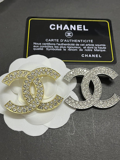 Luxury C.C gold brooch