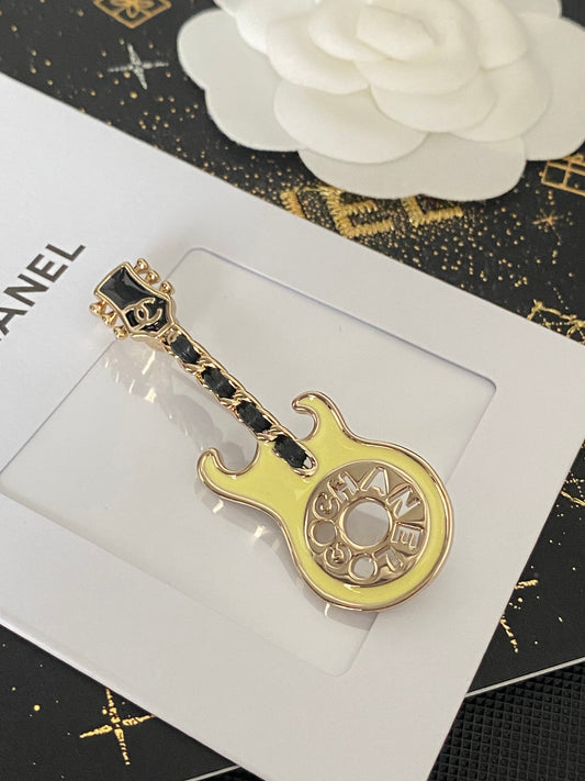 Luxury C.C Guitar brooch