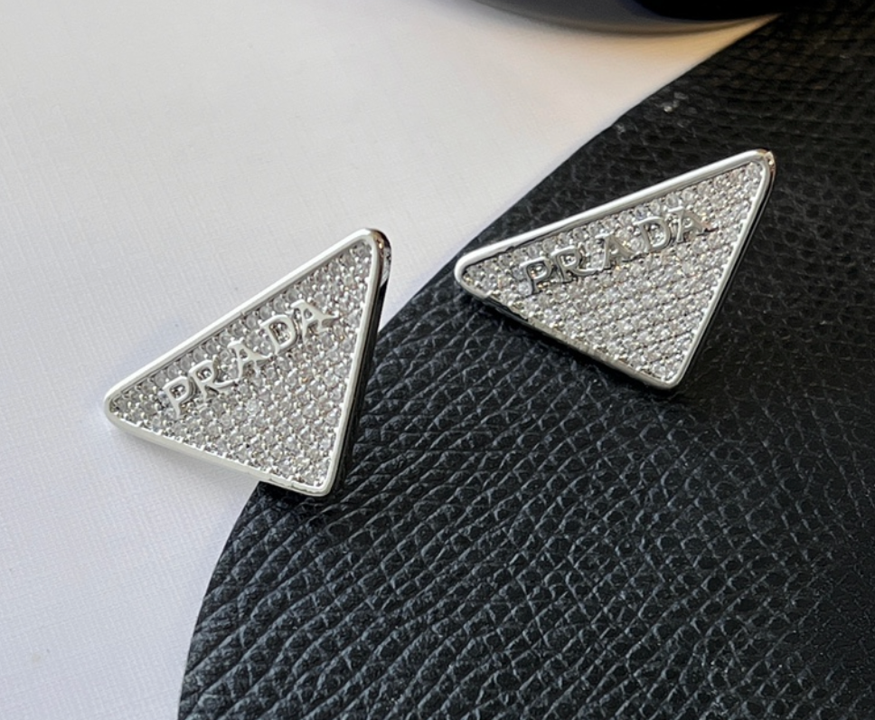 High Quality Luxury Stud Women's Earrings - Silver
