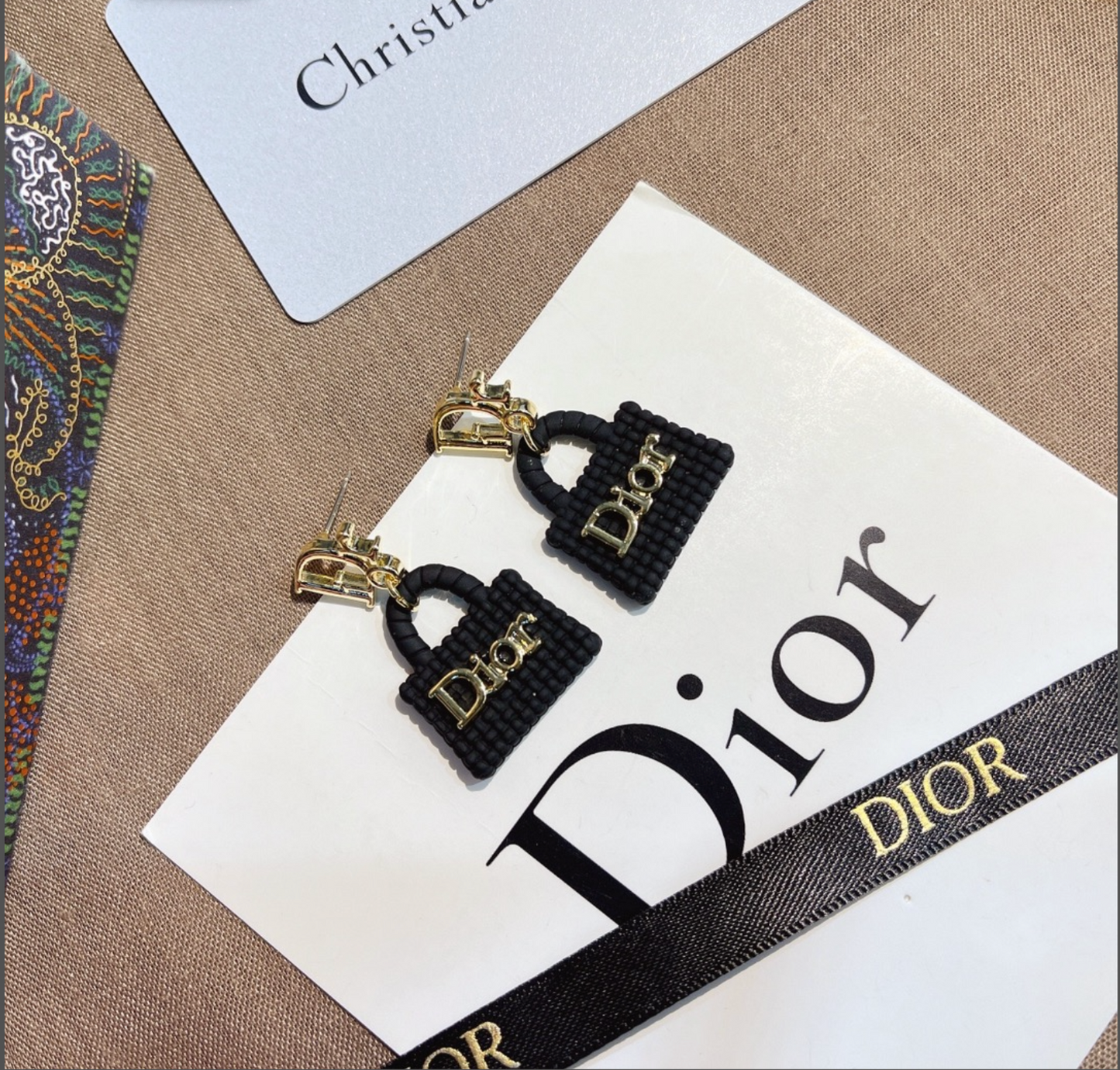 High Quality Luxury Dangle Women's Earrings - Gold