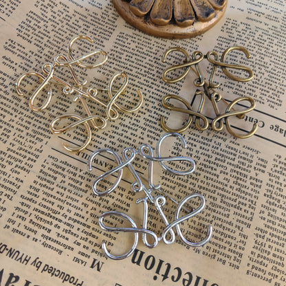 Luxury L Silver/Gold brooch