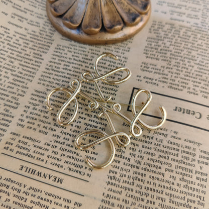 Luxury L Silver/Gold brooch