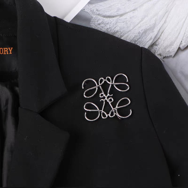 Luxury L Silver/Gold brooch