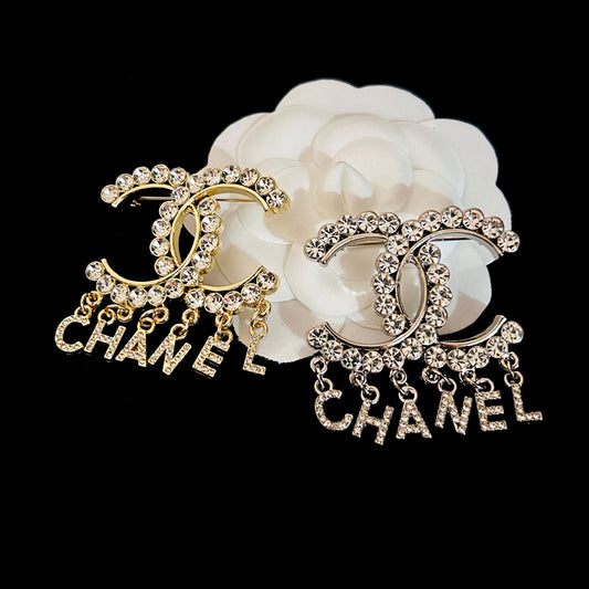 Luxury C.C Gold Dangle Brooch pin