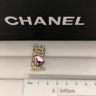 Luxury C.C Pink Gem Brooch pin - Silver