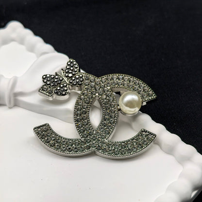 Luxury C.C Butterfly detail Brooch pin -Silver