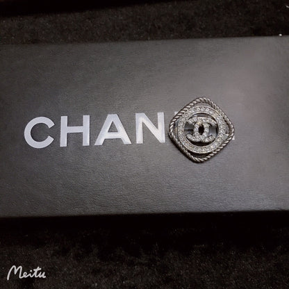 Luxury C.C Gold/Silver brooch